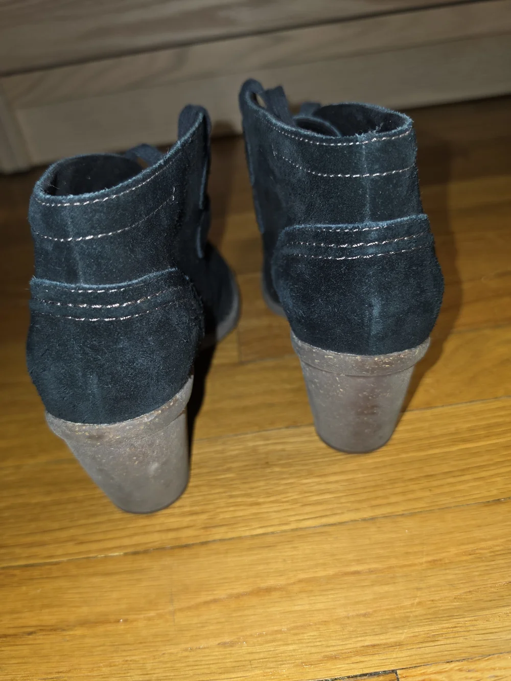 Clarks Artisan Black Suede Ankle Boots 7.5 M